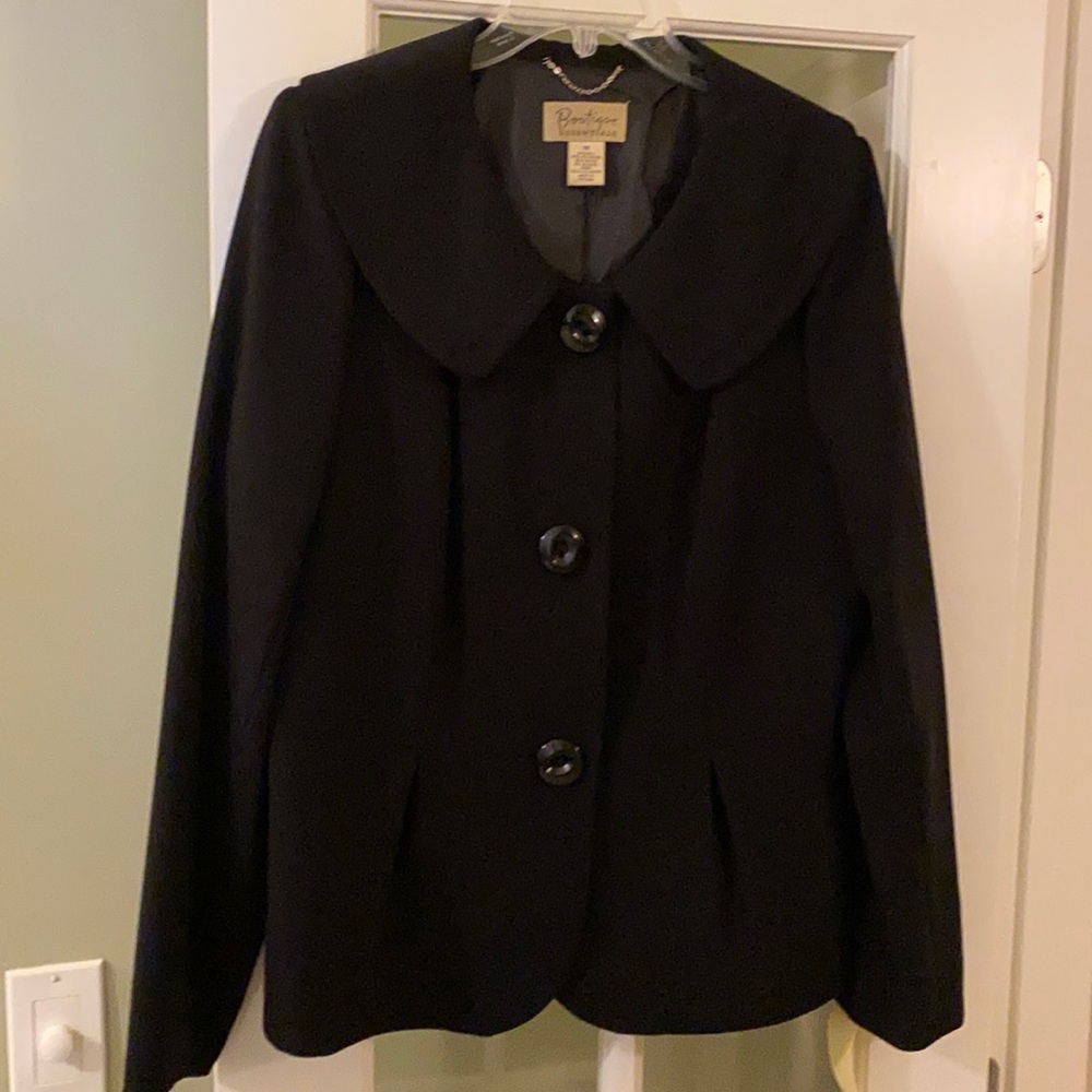Boutique Essentials Black Blazer - image 1